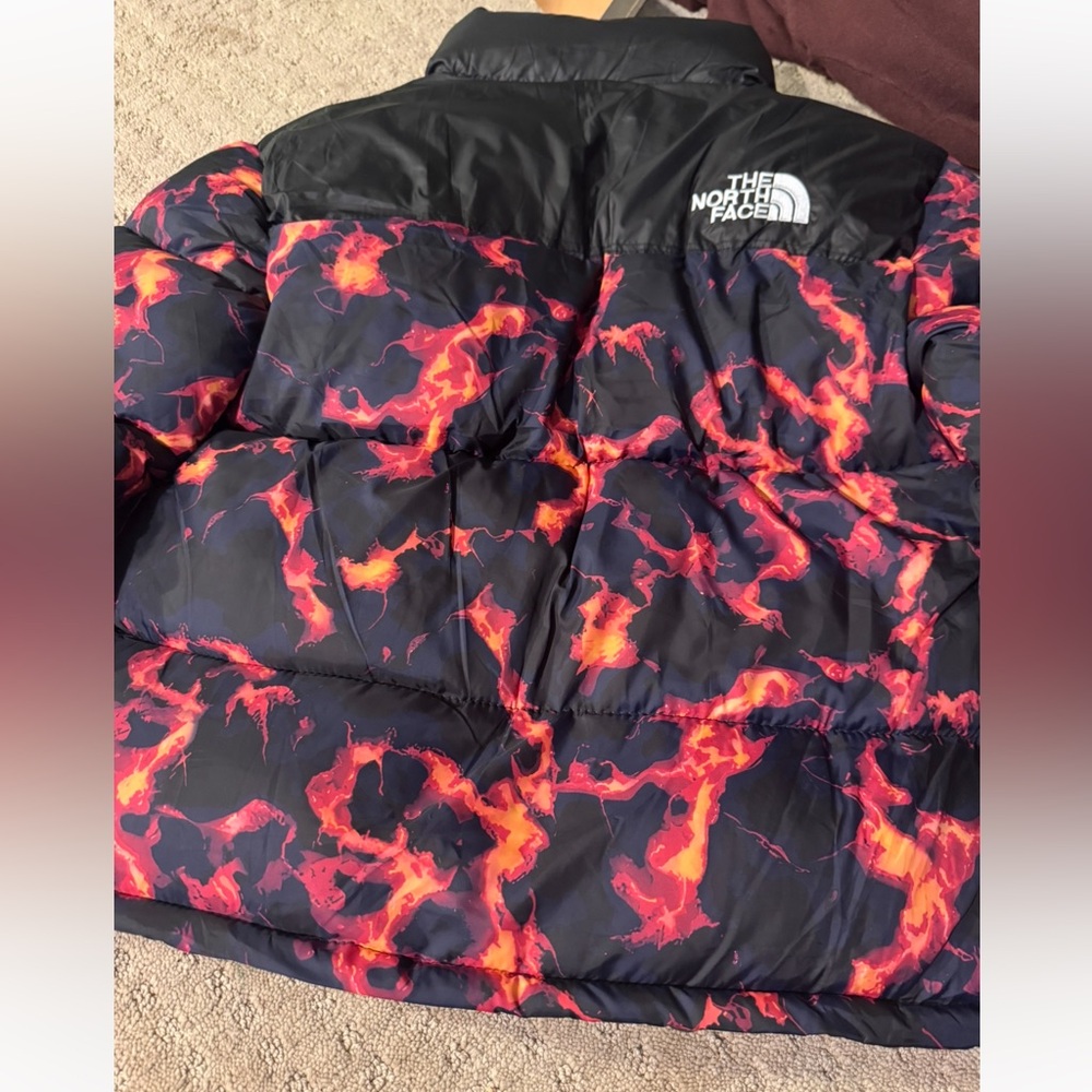 The North Face 1996 Printed Retro Nuptse 700 Fill Packable Jacket Unisex M-L - Picture 4 of 4